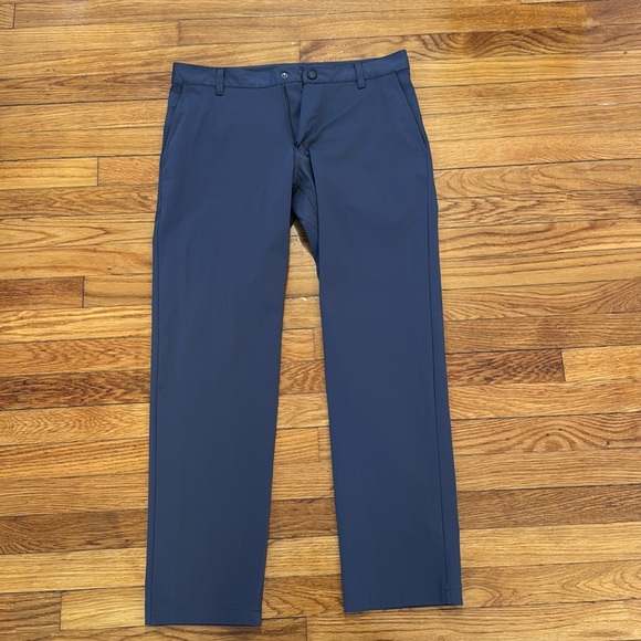 Rhône Commuter Pant Classic Fit 32x30 - Iron Color - Picture 8 of 11